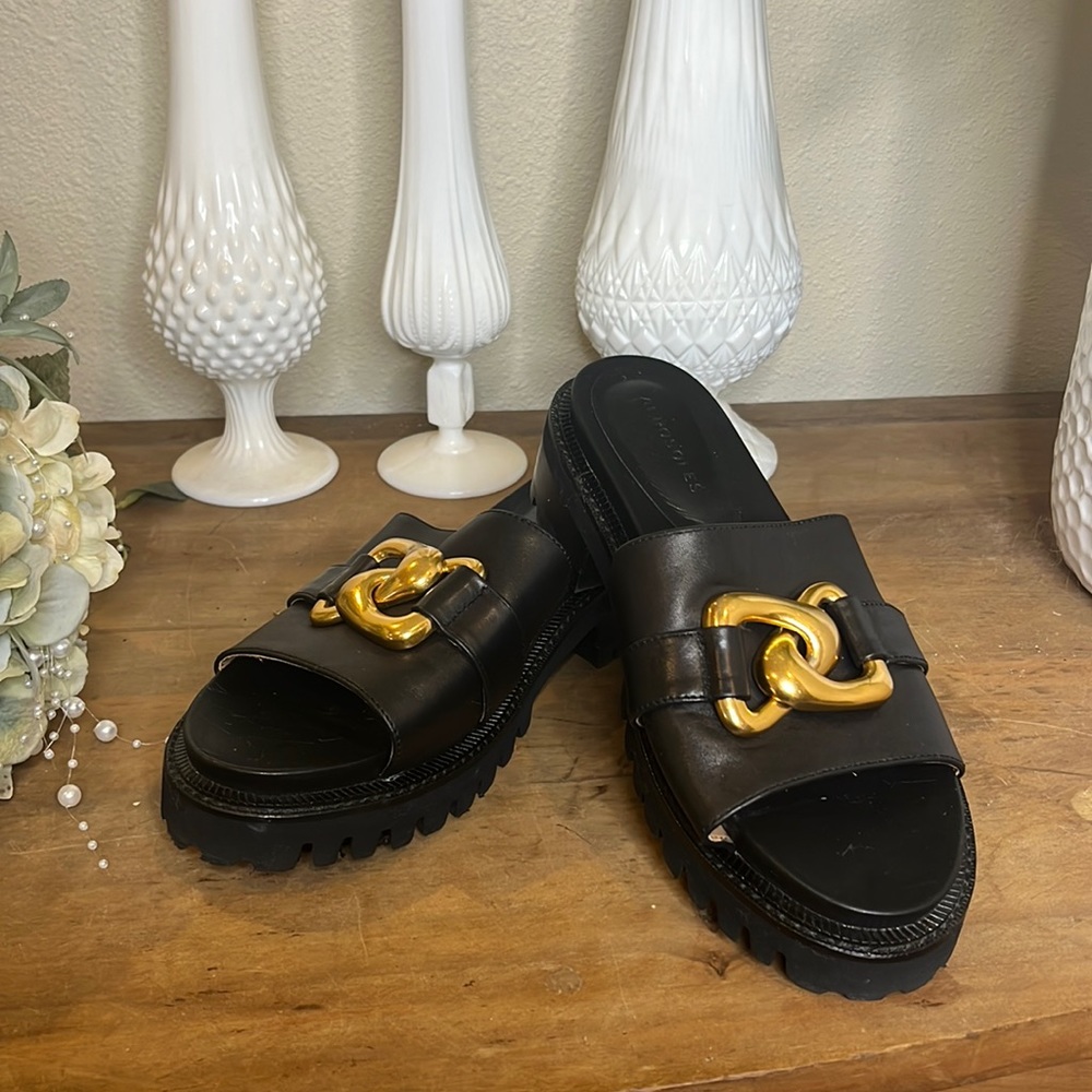 AEROSOLES Black and Gold Platform Sandals